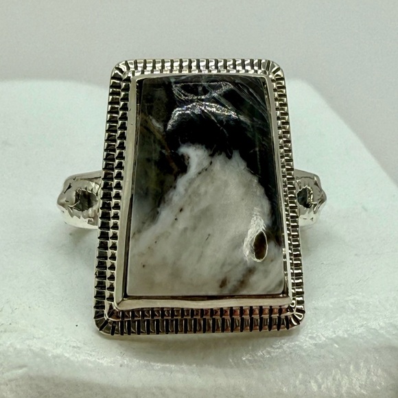 Artisan Crafted White Buffalo Floral Ring in Black Oxidized Sterling Silver sz 6 - Picture 1 of 12